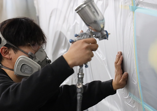 GATの板金塗装工程：下地作業